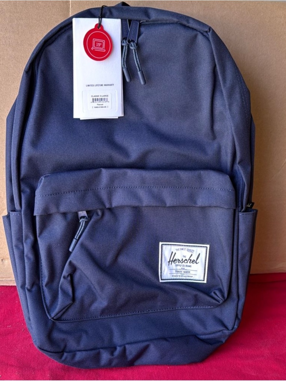 Herschel Classic XL Backpack Navy 15” Laptop Sleeve NWT